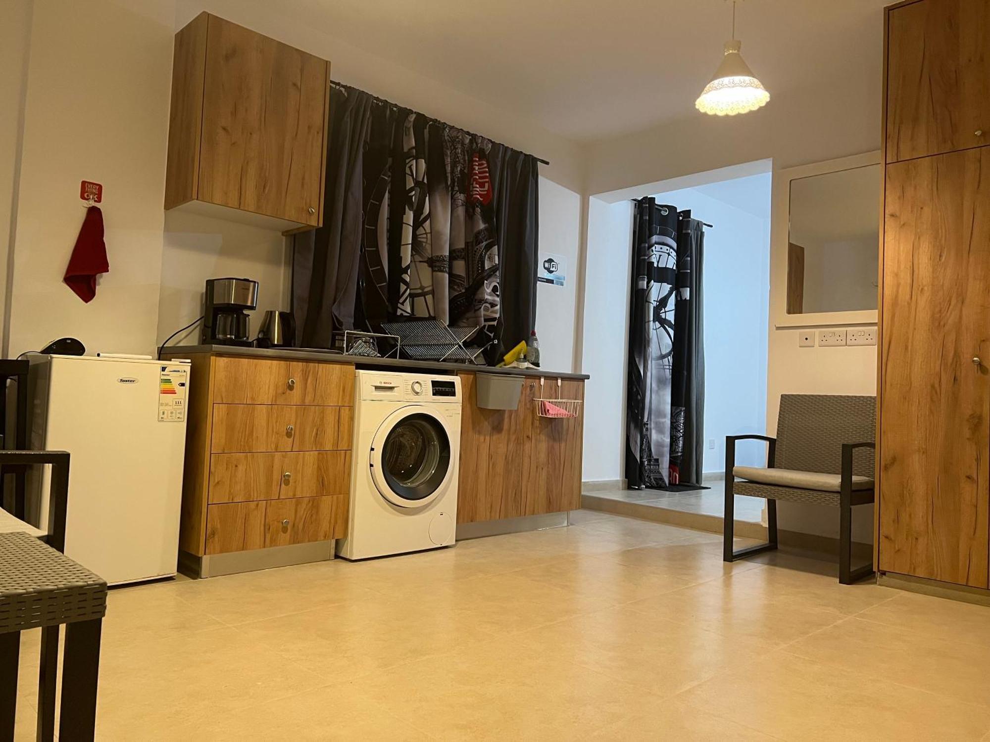 Charalambous Apartment Paphos Eksteriør bilde