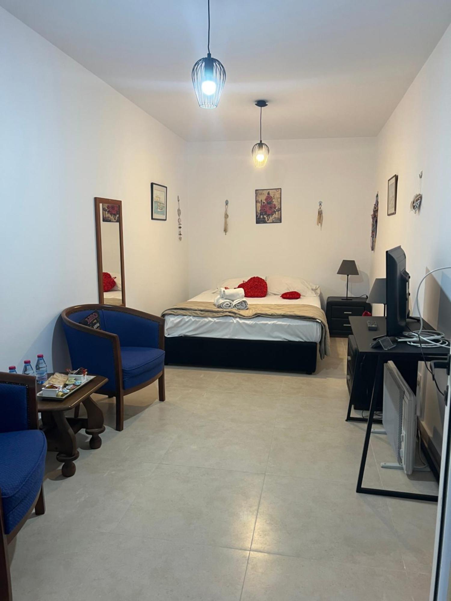 Charalambous Apartment Paphos Eksteriør bilde