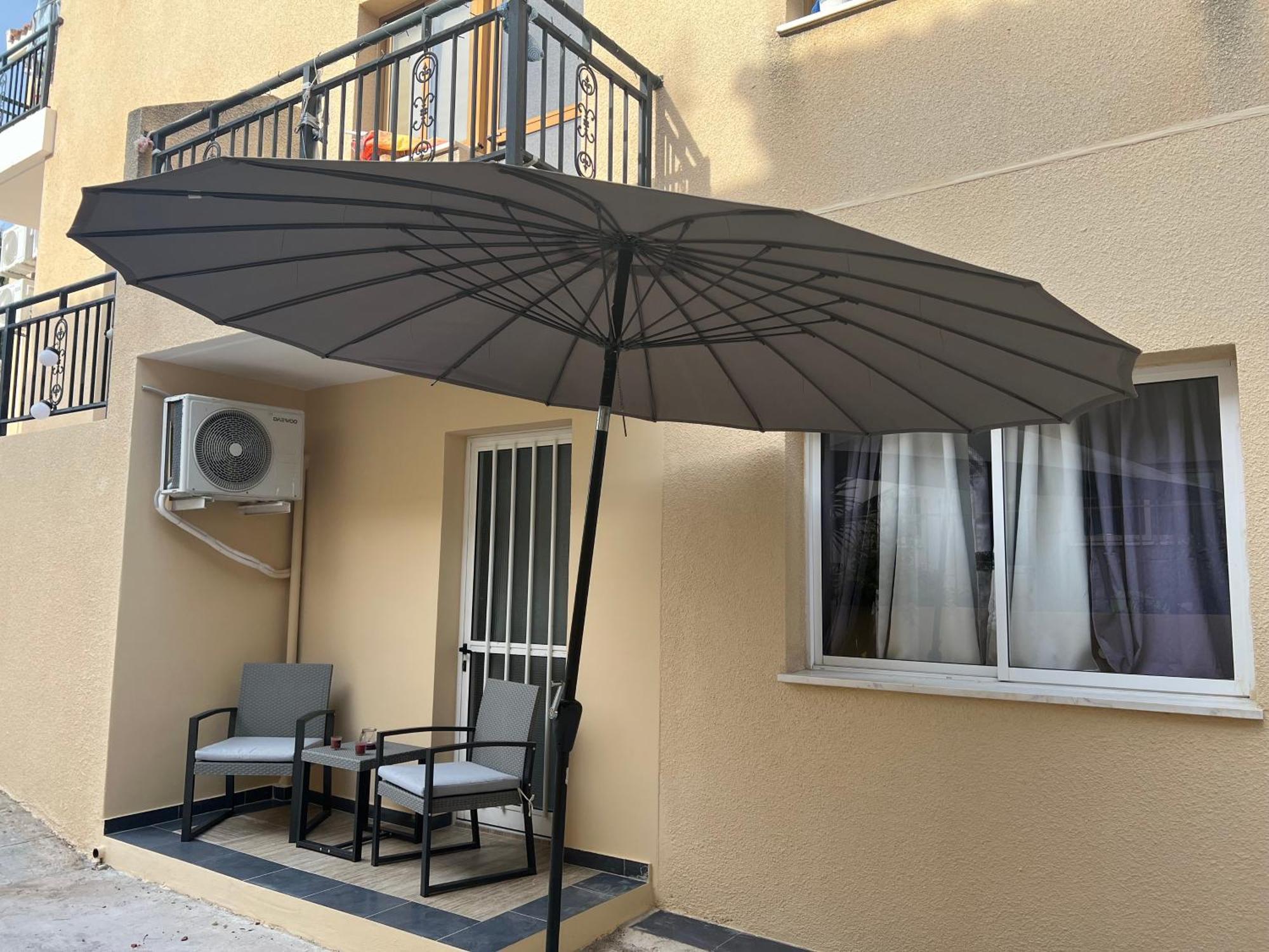Charalambous Apartment Paphos Eksteriør bilde